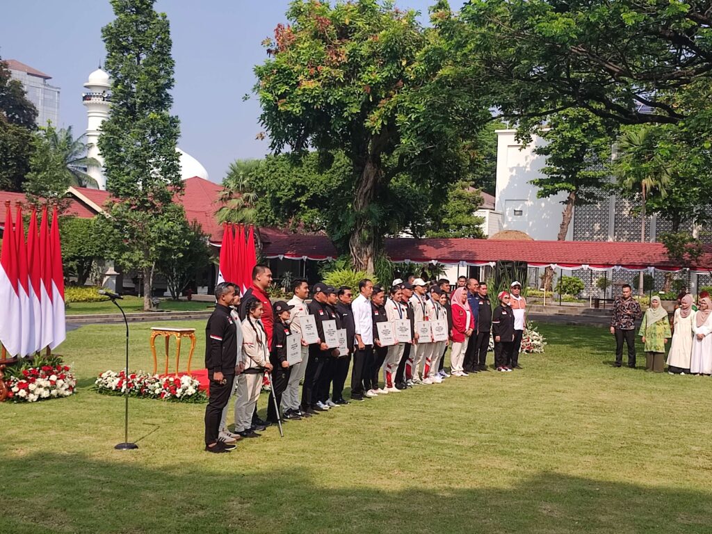 Jokowi Berikan Bonus Besar untuk Atlet dan Pelatih Peraih Medali Olimpiade Paris