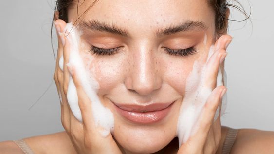 Cara Merawat Wajah Cantik Alami Tanpa Skincare
