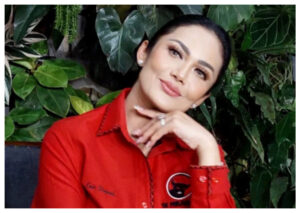 Arak-Arakan Meriah Sambut Krisdayanti-Kresna saat Daftar di Pilkada Kota Batu