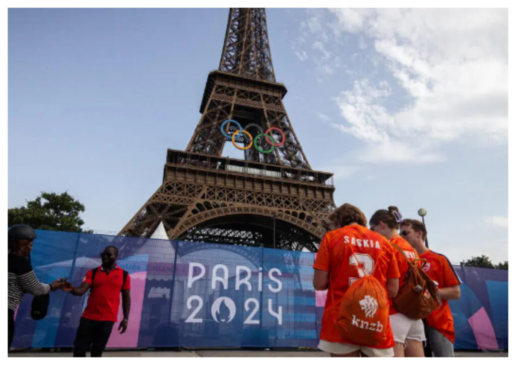 Penutupan Meriah Olimpiade 2024, Tom Cruise Bawa Bendera Olimpiade ke Los Angeles 2028