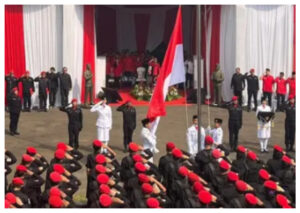 Ribuan Kader PDIP Ikuti Upacara Pengibaran Bendera Bersama Megawati