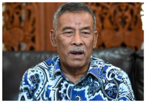 Putranya Maju di Pilgub, Umuh Muchtar Pastikan Persib Tetap Netral