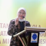 Menaker bhs asing scaled 1