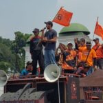 Reza Rahadian Demo/ Tangkapan Layar X