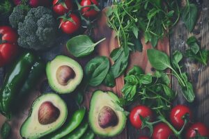 Wajib Tahu! 9 Makanan Ini Diam-Diam Jaga Otak Tetap Tajam & Cegah Demensia