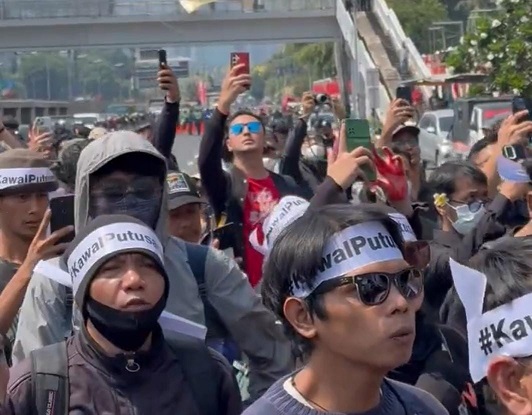 Mahasiswa demo di DPR tolak pengesahan UU TNI. (Ist)