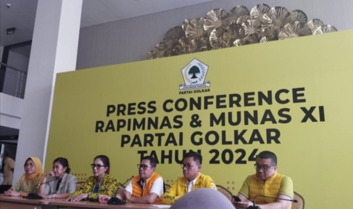 Ketua DPD Golkar Jawa Barat Ace Hasan Syadzily beri keterangan pers kepada wartawan (aris)