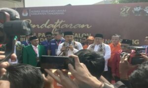Tidak Didukung Golkar, Mad Romli Tetap Daftar ke KPUD Kabupaten Tangerang