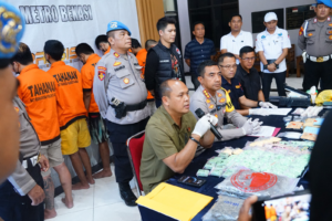 Polres Metro Bekasi Ciduk Pengedar Narkoba Lewat Medsos