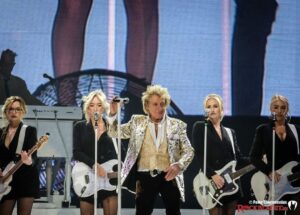 Rod Stewart Tunda Beberapa Konser, Inilah Ternyata Penyebabnya