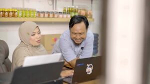 Lima Jurus UMKM Naik Kelas Bersaing di Era Digital, Lihat Contoh Toko Al-Mubarokah Herbal ini
