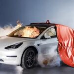 mobil listrik terbakar dapat diatasi dengan selimut api 768x384 1