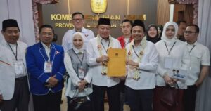 Muhidin-Hasnuryadi Daftar ke KPU Kalsel dengan Dukungan Lima Partai