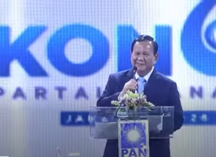Presiden terpilih Prabowo Subianto memberikan sambutan di Kongres PAN, Sabtu (24/8/2024) di Jakarta.