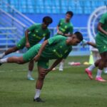 Gelandang PSM Makassar, Ananda Raehan, dalam sesi latihan tim di Stadion Batakan, Balikpapan, Kalimantan Timur. (Media Officer PSM)