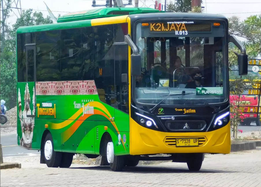 Salah satu bus Trans Jatim yang kini menjadi angkutan favorit warga di Jawa Timur