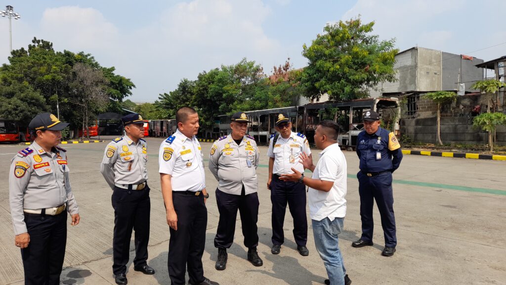 Terminal Bus Kampung Rambutan Siapkan Kantong Parkir Jemaat Peserta Misa Agung