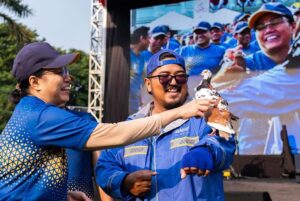 Sri Mulyani Bertemu Kembarannya Merpati saat Kick Off HORI