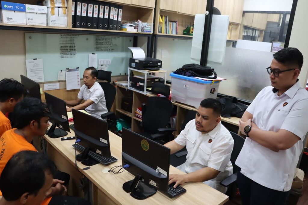 Polisi Ciduk Pencuri Komponen Tower BTS di Pelabuhan Tanjung Priok