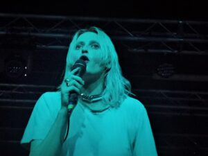 Profil Emily Armstrong Vokalis Baru Linkin Park Pengganti Chester Bennington