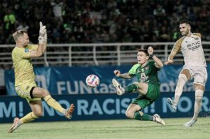 Persebaya Kokoh di Puncak Klasemen Meski Bermain Imbang
