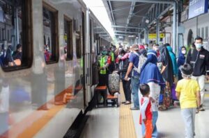 Penumpang Kereta Api di Libur Akhir Pekan dan Maulid Nabi Meningkat 50 Persen