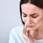 Makanan yang Menyebabkan Sakit Gigi Kambuh