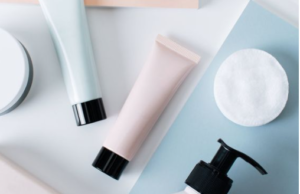 10 Produk Skincare Terbaik untuk Kulit Berjerawat