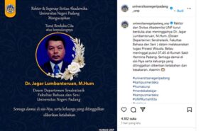 Dosen UNP Meninggal Berdiri Jatuh Saat Acara Wisuda