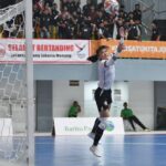 Pertandingan futsal PON Medan berlangsung seru. (Lilik)