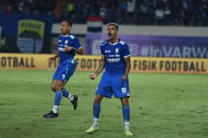 Persib Bandung Raih Poin Penuh, Kalahkan PSIS Semarang 2-1, Naik Urutan 4 Klasemen Sementara Liga 1