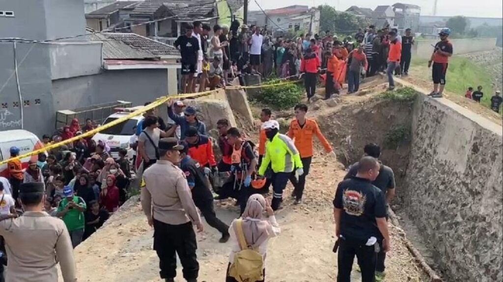 Geger! Warga Temukan Tujuh Jenazah Laki-Laki  di Kali Bekasi