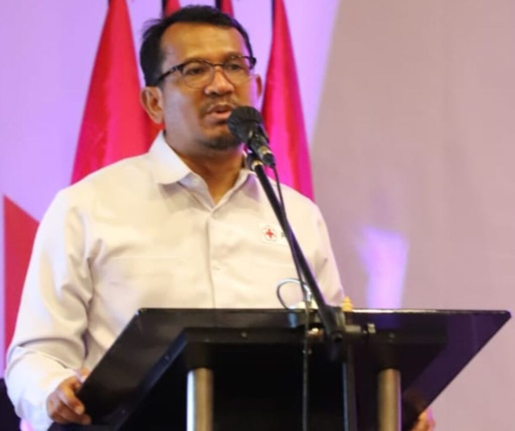 Calon Bupati Garut 2024 Helmi Budiman dan Sandal Jepit
