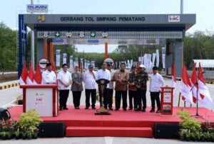 Jokowi Resmikan Tol Trans Sumatera yang Akan Terhubung ke Danau Toba