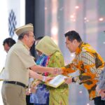 Otsuka Indonesia dapat penghargaan karena memerangi Tuberkulosis di dunia kerja. (Nicho)