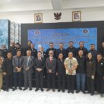 Ketua Umum PWI Pusat Hendry Ch Bangun resmi melantik atau mengukuhkan Lembaga Konsultan Bantuan dan Penegakan Hukum Persatuan Wartawan Indonesia (LKBPH PWI) Pusat. (Ist)