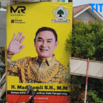 Atribut Mad Romli banyak terpasang di Kabupaten Tangerang. (Ist)