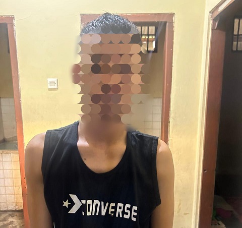 Maling motor diamankan usai menggasak kendaraan roda dua milik polisi yang diparkir di Pos Lantas. (Ist)