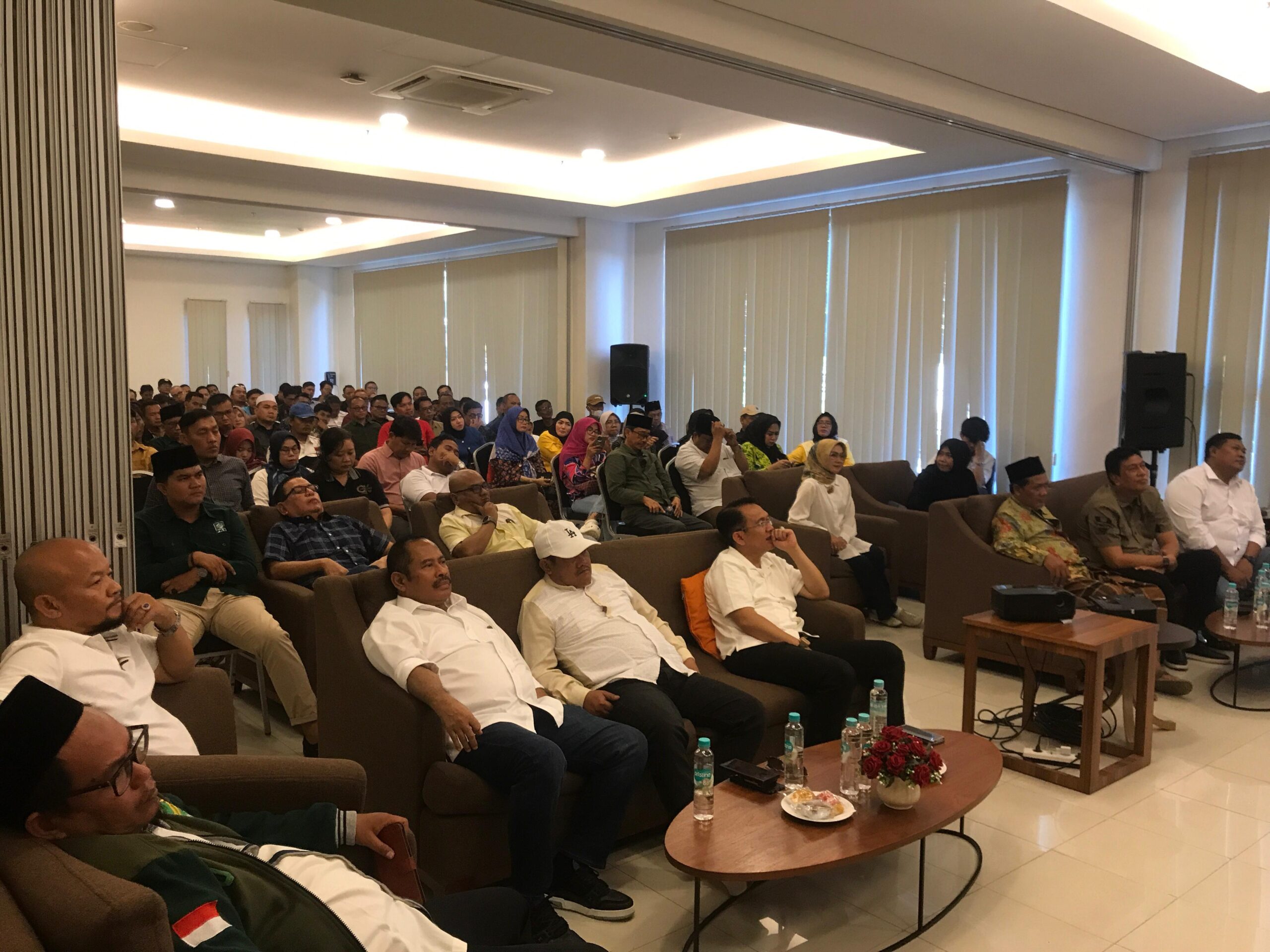 Paslon Bupati dan Wakil Bupati Bekasi Dani Ramdan dan Romli HM secara resmi mulai membentuk tim pemenangan. (Eka)