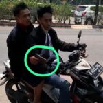 Maling beraksi di PIK tertangkap cctv membawa senjata api. (Ist)