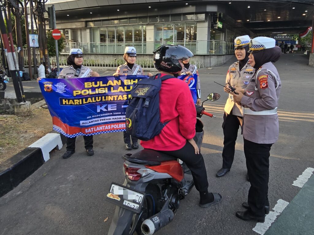 Polwan Polresta Bogor Kota Gencar Sosialisasi 7 Pelanggaran Lalu Lintas