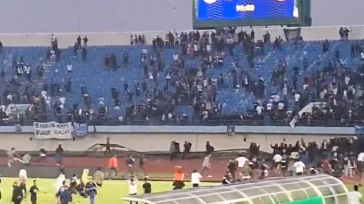 PSSI angkat bicara terkait insiden kericuhan seusai laga Persib Bandung vs Persija Jakarta.