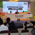 Menpora Ario Dito memberi keterangan pers PON XXI yang dinilai baik dan profesional. (Lilik)