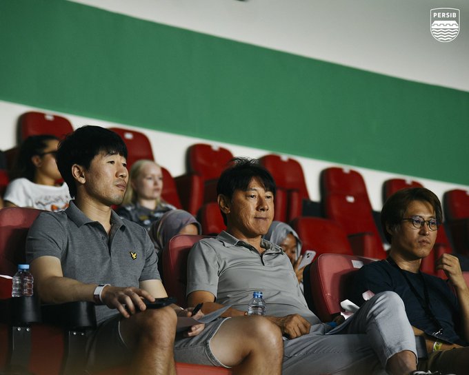 Shin Tae Yong Hadir di Laga Persib Bandung vs Port FC, Pantau Pemain Timnas Indonesia