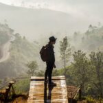Jumlah kelas menengah di Indonesia tengah menurun akibat tantangan kondisi ekonomi dewasa ini.