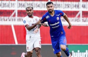 Dramatis Kemenangan Arema vs Malut United di Kandang Blitar