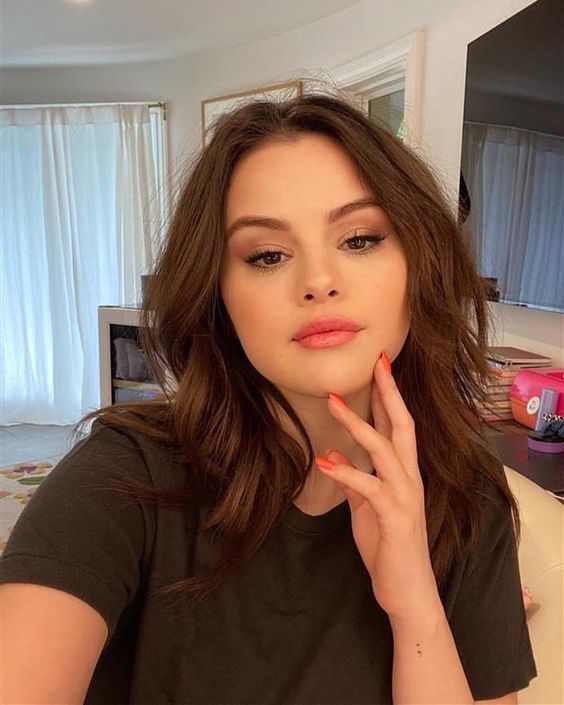 Agama Selena Gomez