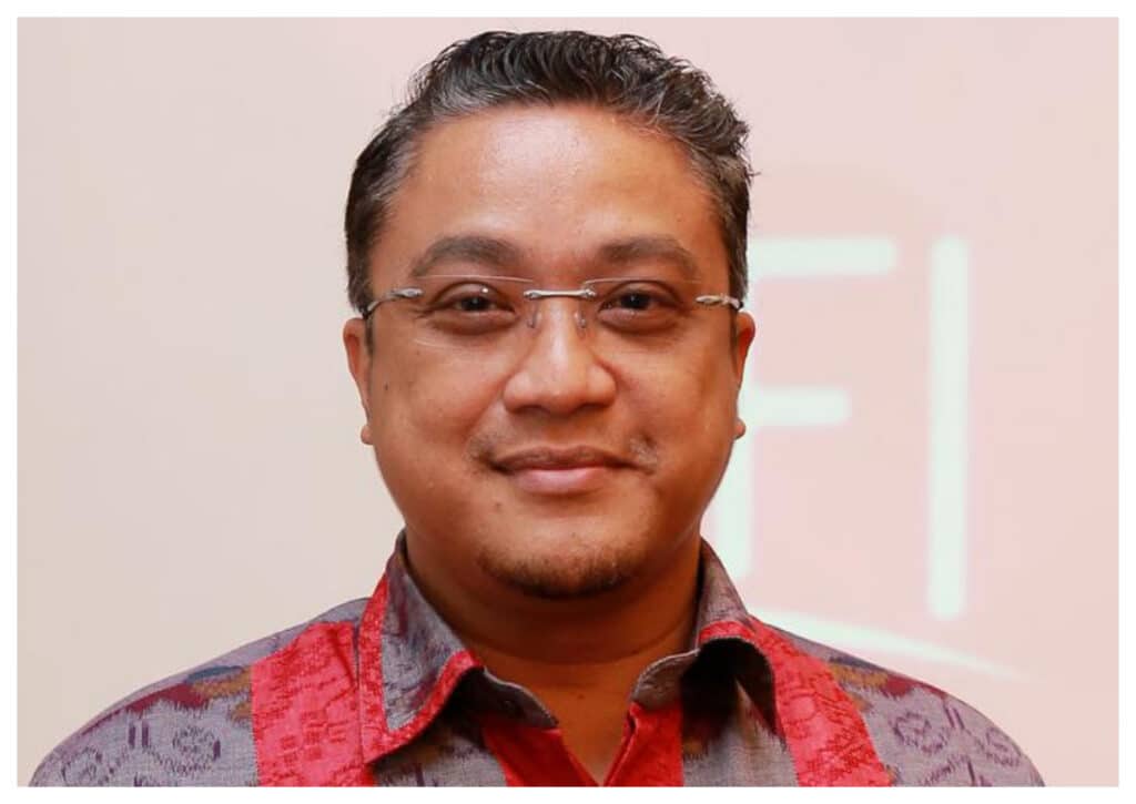 Dede Yusuf dan Visi Peningkatan SDM dalam Buku Menegakkan Amanat Konstitusi Pendidikan