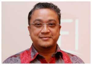 Dede Yusuf dan Visi Peningkatan SDM dalam Buku Menegakkan Amanat Konstitusi Pendidikan