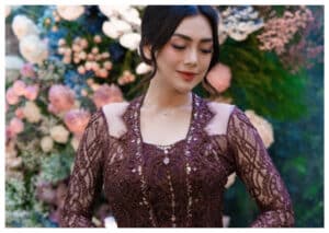 Kebaya Elegan Celine Evangelista dengan Sentuhan Pribadi Jadi Tren Baru di Dunia Fashion